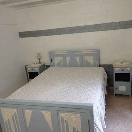 La Maison Du Bonheur לינה וארוחת בוקר 4*