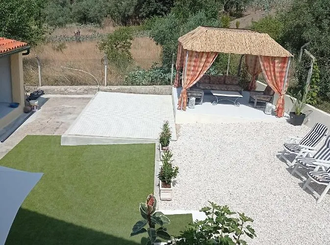 Oda ve Kahvaltı La Maison Du Bonheur 4*
